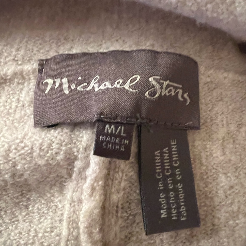 Sweater - Picture 4 of 4